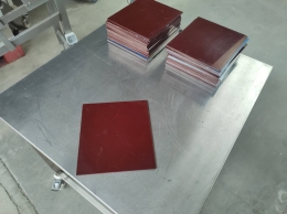 40 planches de service Bordeaux plexi